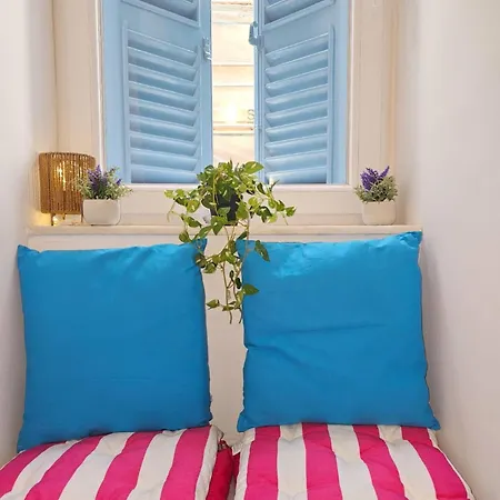 Luxurious Near Valletta Ferry Apartament