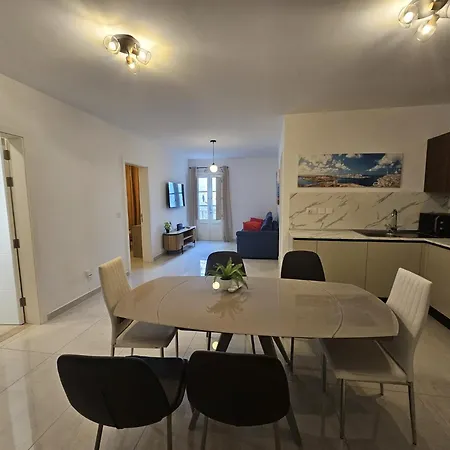 Luxurious Near Valletta Ferry