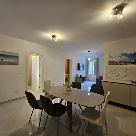 Luxurious Near Valletta Ferry